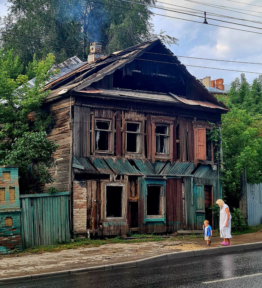 СЕРГЕЙ И ТИХУШНИКИ